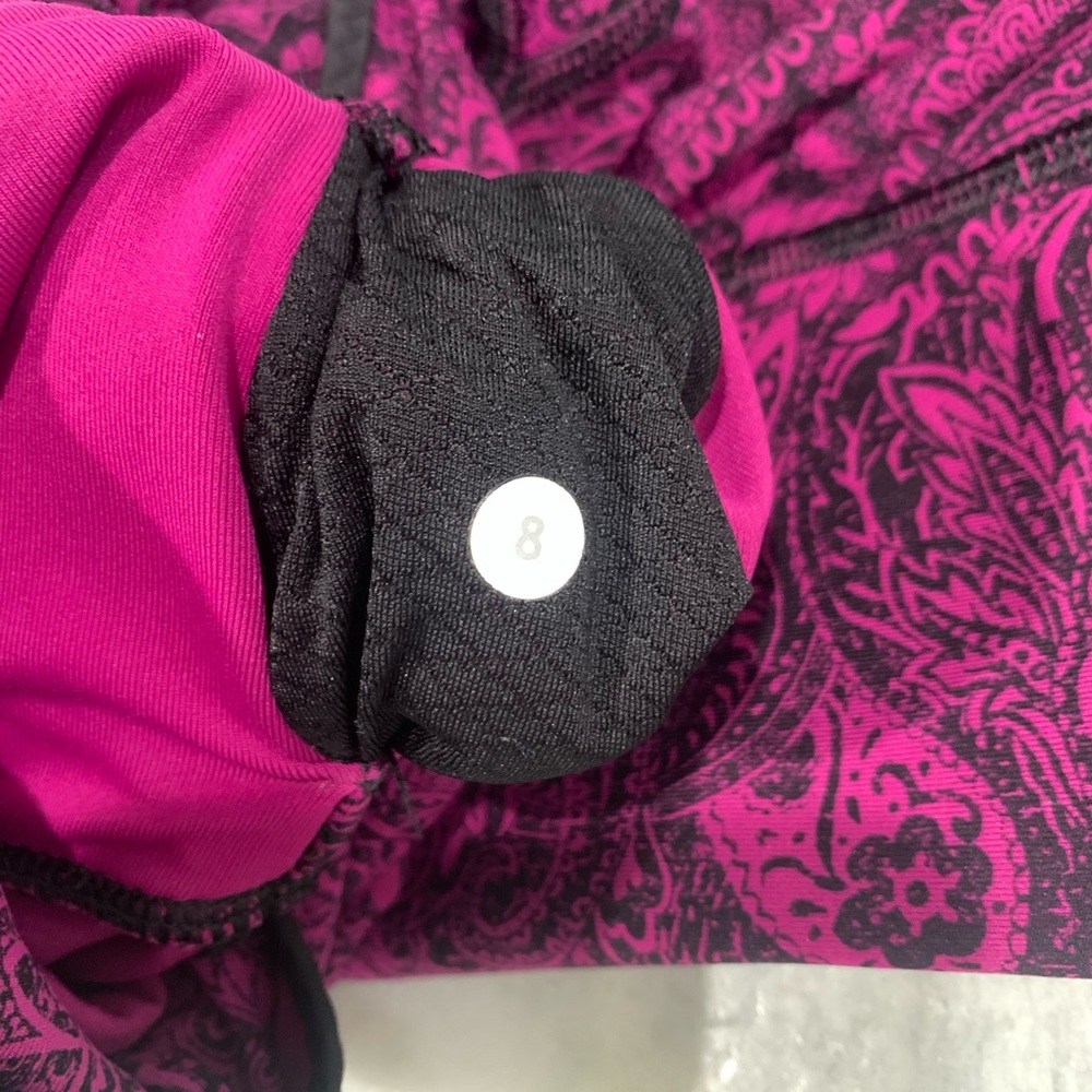 Cropped Lululemon Leggings - Picture 6 of 7